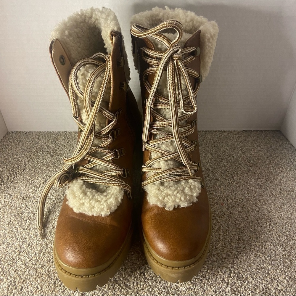 Universal Thread Brown Heeled Boots